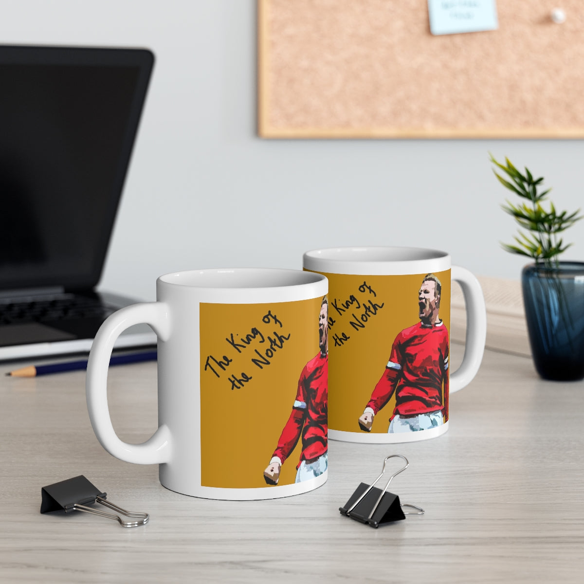 Contextual side on View of Manchester United Rooney design the king of the north orange and white ceramic mugs